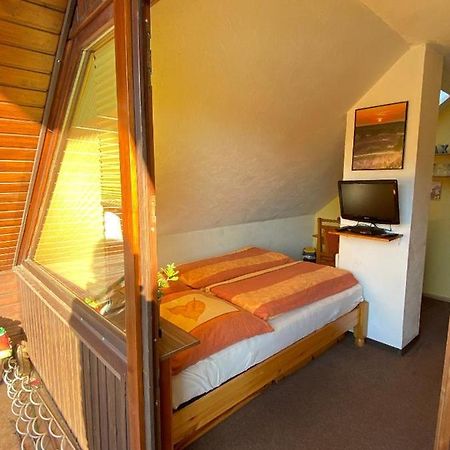 Gemuetliches Zimmer Zentral In Der Lueneburger Heide Schneverdingen Exterior photo
