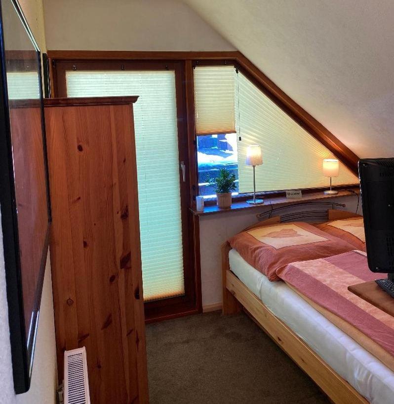 Gemuetliches Zimmer Zentral In Der Lueneburger Heide Schneverdingen Exterior photo